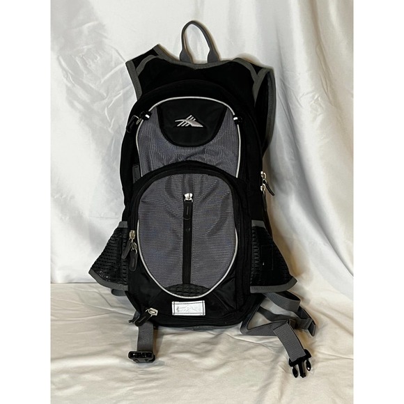 High Sierra Other - High Sierra Hydration Hiking Camping Black Backpack Airflow Cool Back